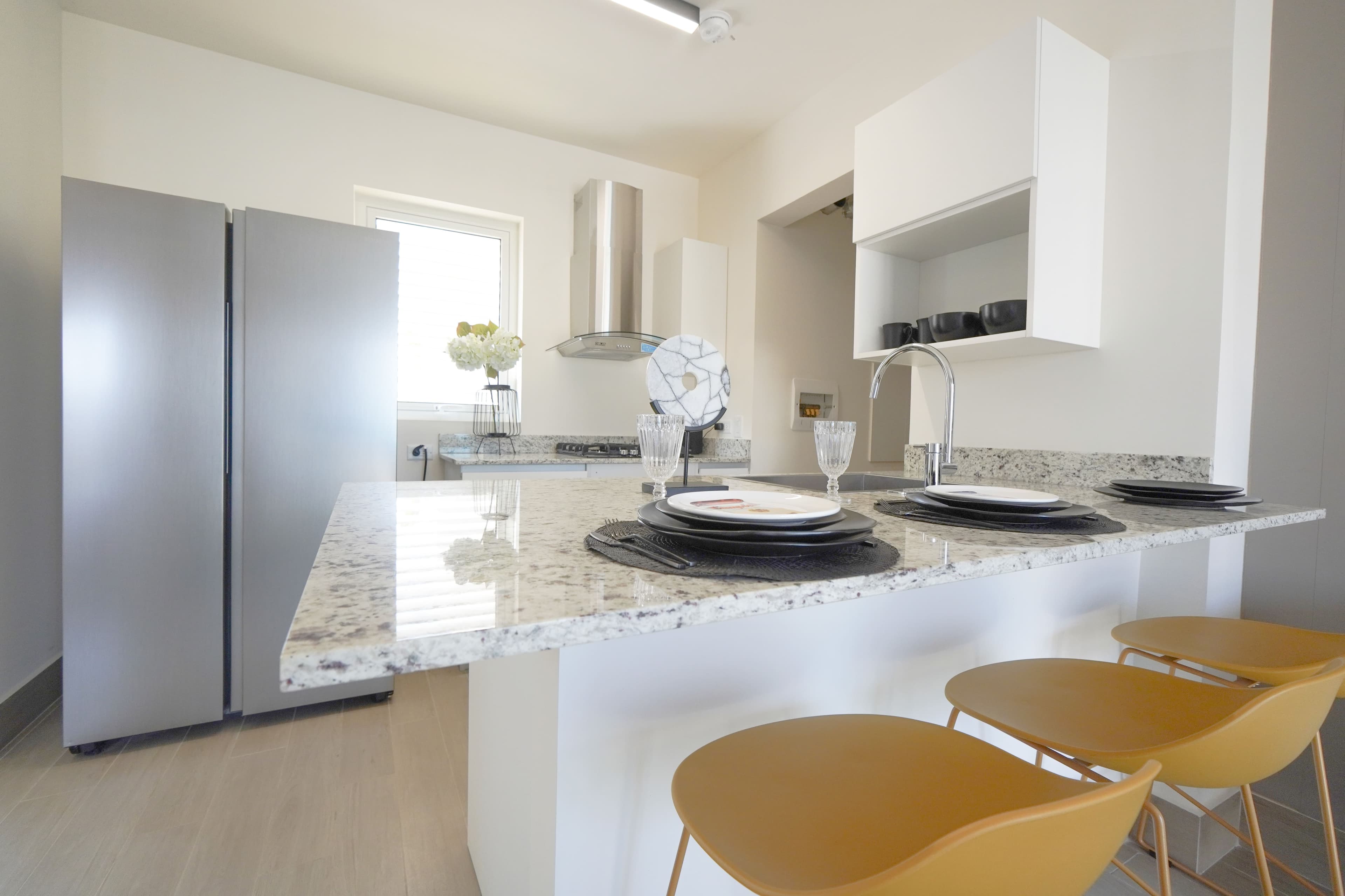 Foto 3 de The Tides - Venta de apartamentos de playa nuevos en Playa Caracol, Chame, Panamá Oeste