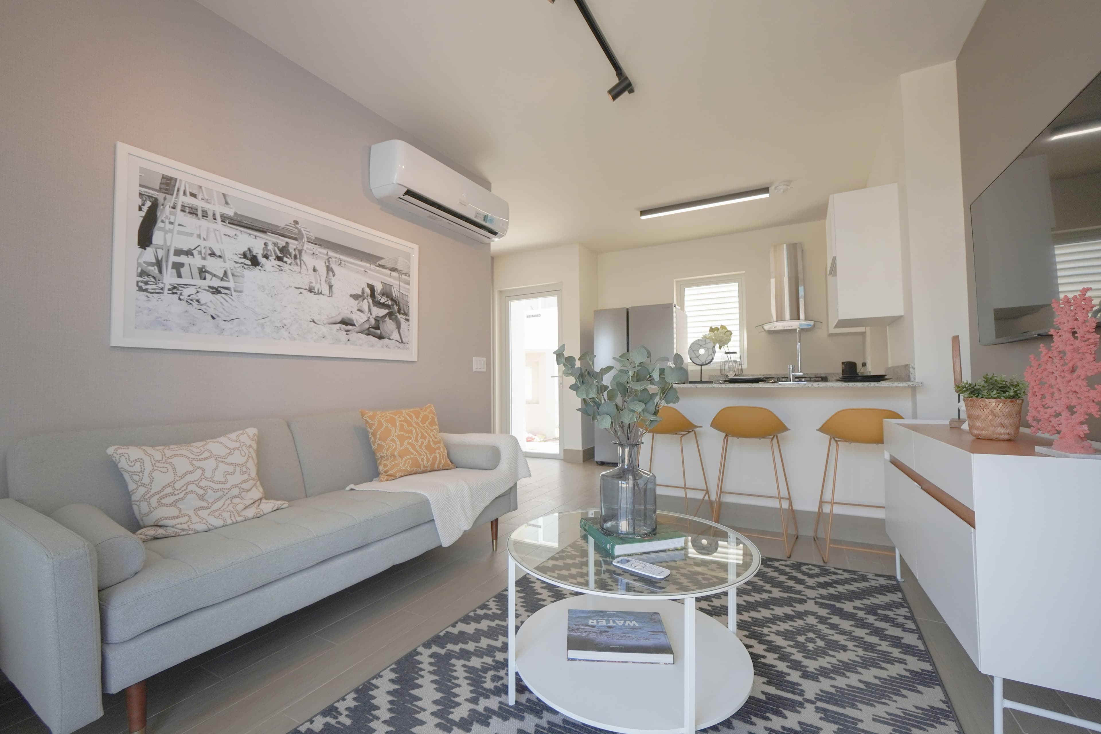 Foto 2 de The Tides - Venta de apartamentos de playa nuevos en Playa Caracol, Chame, Panamá Oeste