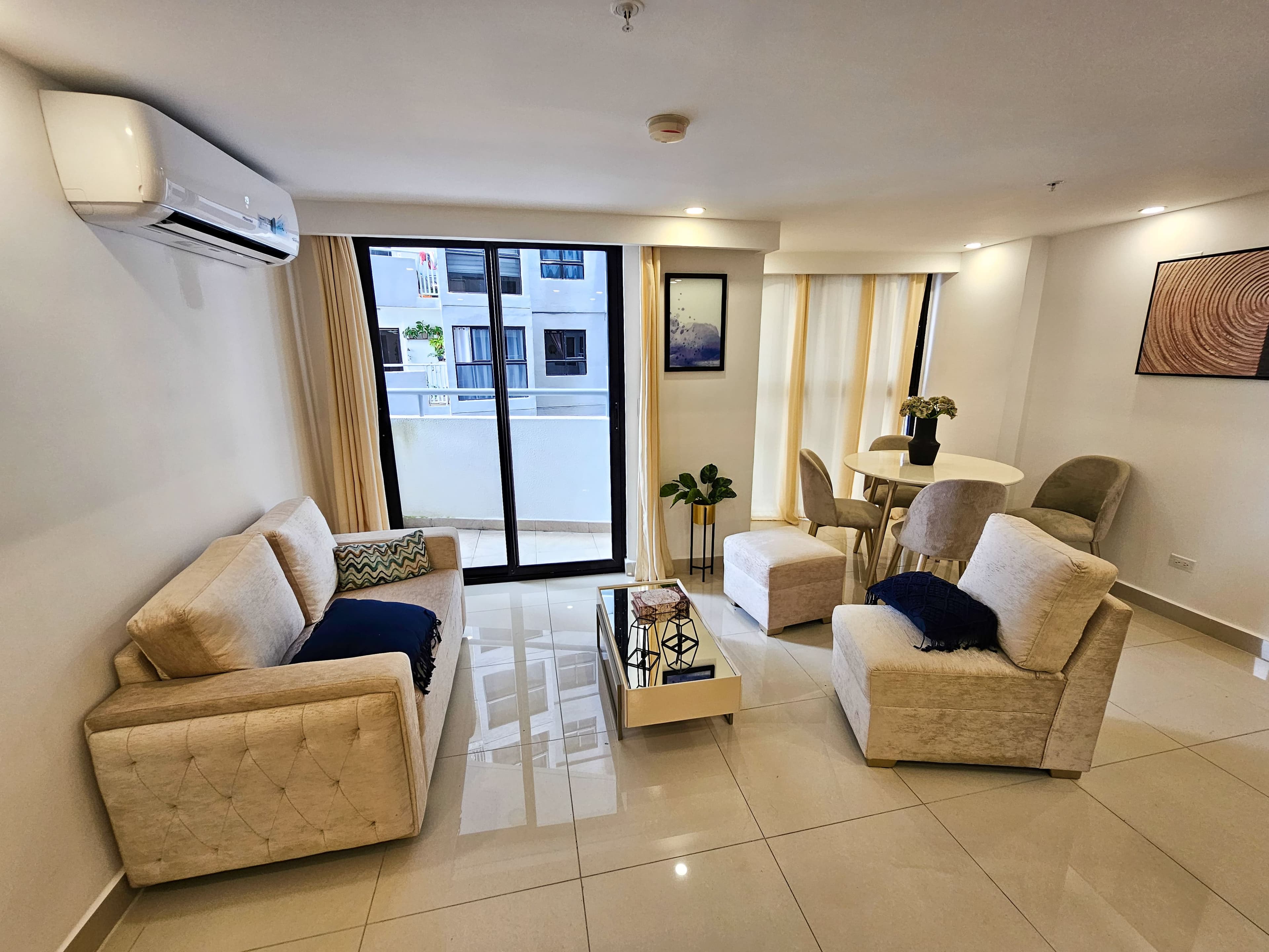 Foto 2 de Worldwide Plaza - Apartamentos nuevos en venta sobre la Vía España, Ciudad de Panamá
