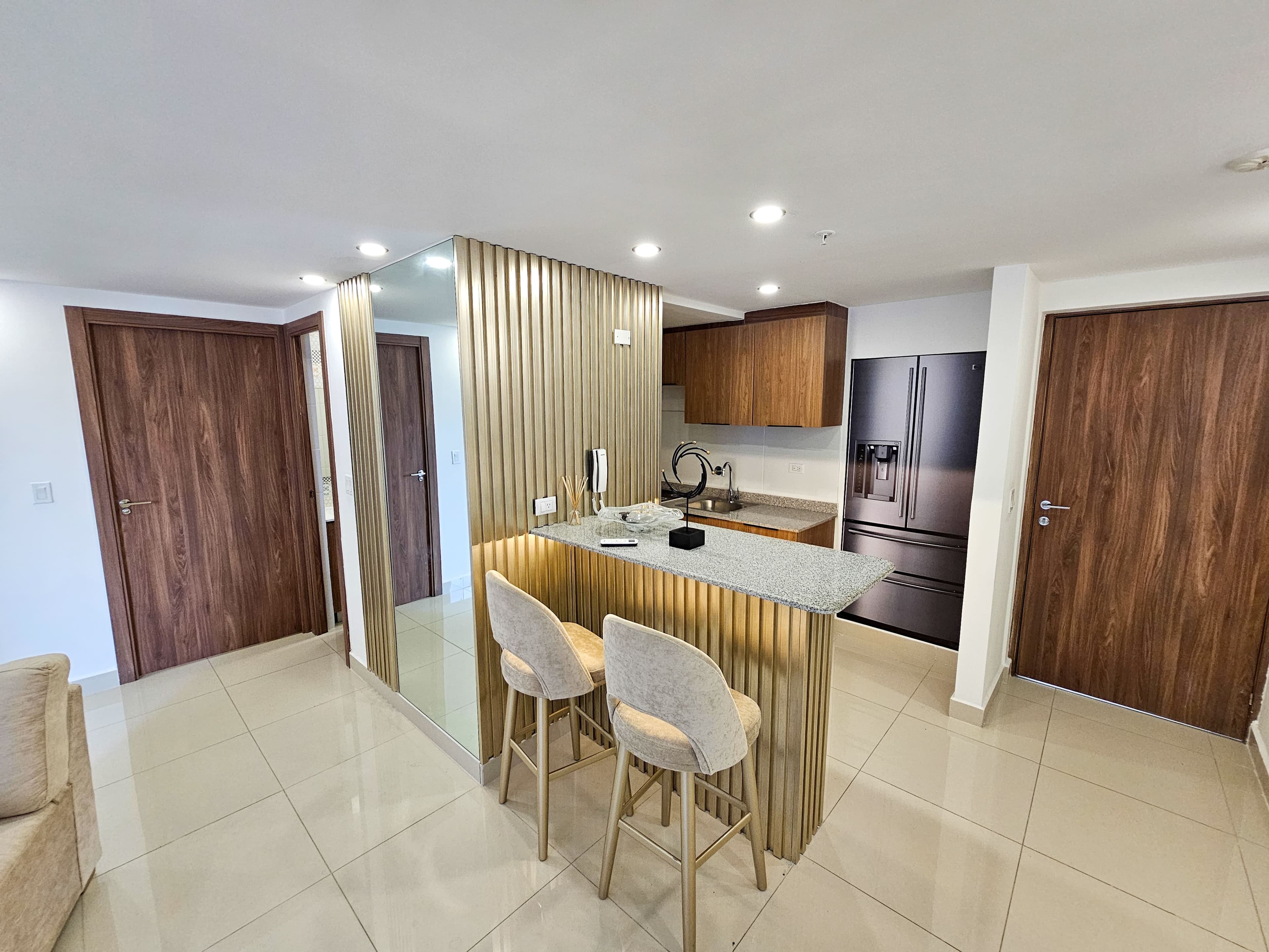Foto 4 de Worldwide Plaza - Apartamentos nuevos en venta sobre la Vía España, Ciudad de Panamá