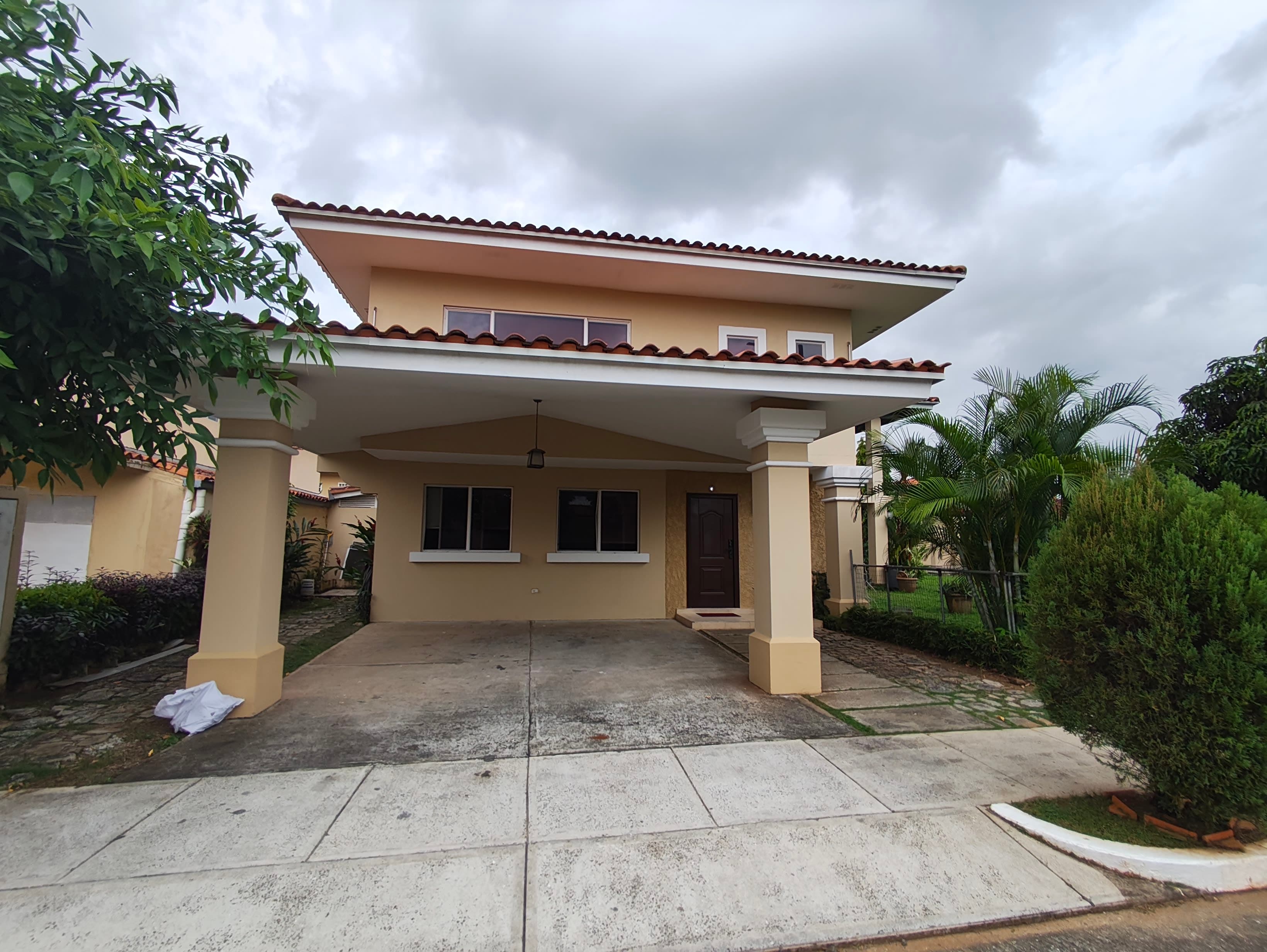 Casa en Venta en Rufina Alfaro, Ciudad de Panamá